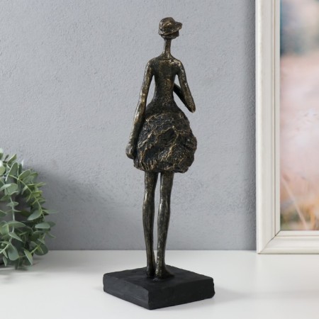Polystone souvenir "Girl in a hat" for metal 9.4x9x31.7 cm-2