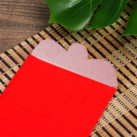 The envelope for the amulet is red with gold "hieroglyph - success" 17x9 cm-2