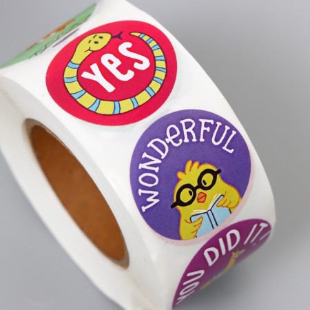Stick Paper "Motivating animals" d = 2.5 cm 500 pcs in a roll 3x6x6 cm-2