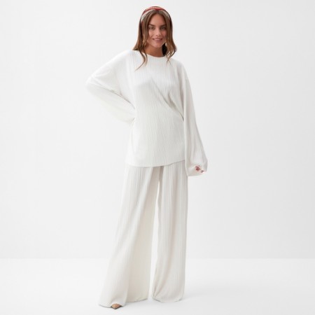 Women's costume (blouse and trousers) Mist Classic Collection, p. 44-46, white