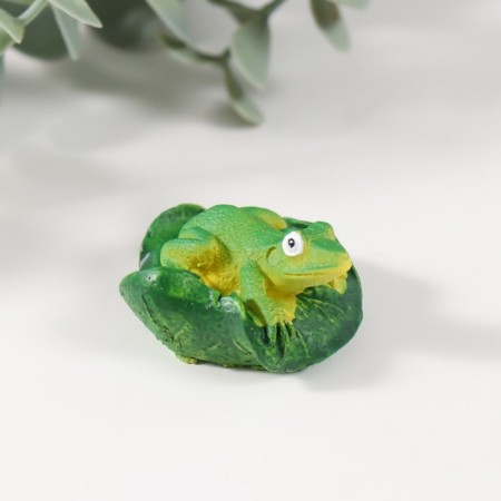 Figure for Florarium Polystone "Frog on the sheet" 4x4x2 cm-1
