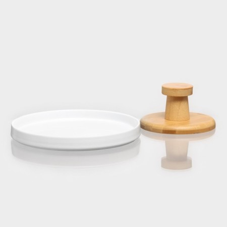 Ceramic dessert stand with a lid-pneaking on a wooden leg Bellatenero, D = 24 cm, white color-4