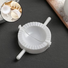 Dumplings molding form, d = 7 cm, white color