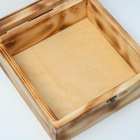 Gift box 25 × 25 × 11 cm is wooden, an outflow cover is 3 mm, firing-1