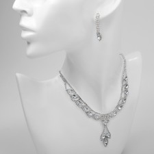 Set 2 objects: earrings, necklace necklace rhombus, white color in silver, 45 cm