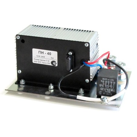 The voltage converter is pennant PN-40 "Kirovets", 12/24 V, 5 A-1