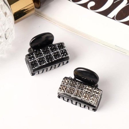 Hair crab "Peresvet" squares, 2.5 cm, mix