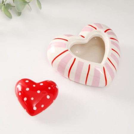 Coramics box "Red heart in peas, striped" 10.2x10x5 cm-4