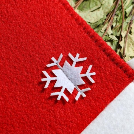 Bath mittens with an applique "Snowflake", red-1