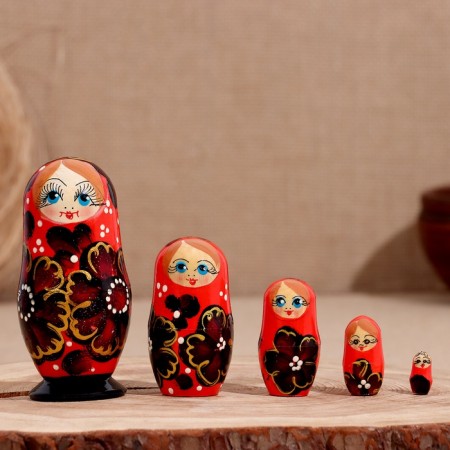 Matryoshka "Chamomile", red, 5-doll, 11-12cm