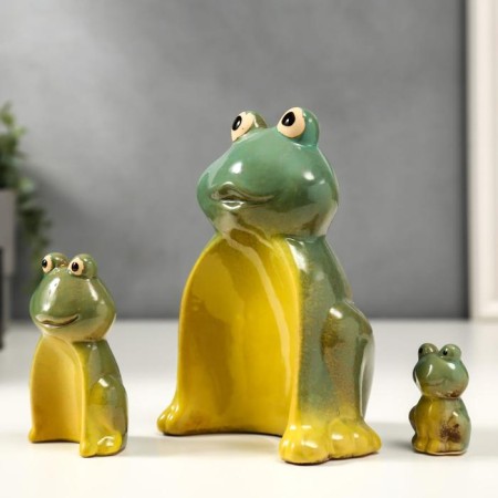 Souvenir Ceramics "Family Frogsat" set 3 pcs 16.5x11.8x9 cm-2