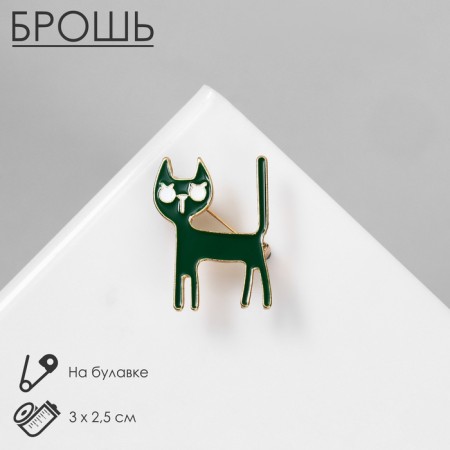 Brooch "Cat", green-white color in gold
