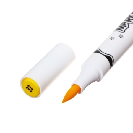 A set of markers, 18 colors, a cystic tip, in a plastic box-2