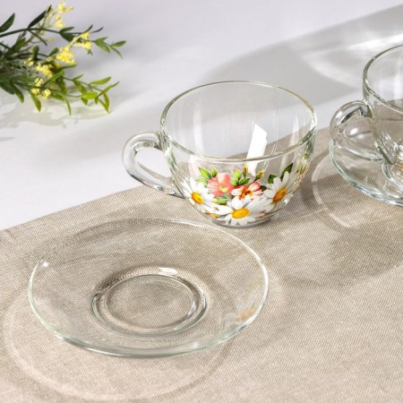 Tea Set "Romashkovo Field", 200 ml, in a suitcase-1