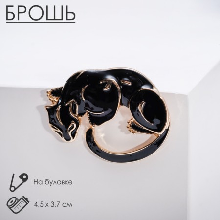 Panther brooch, black color in gold