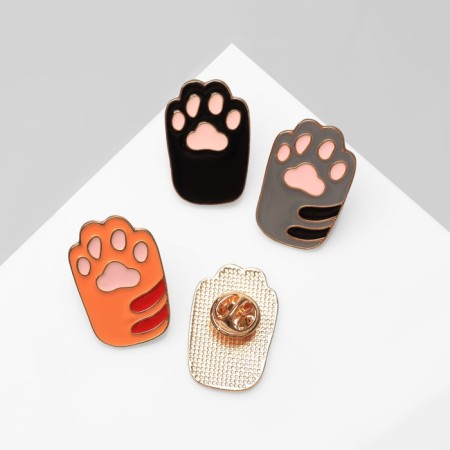 Set of icons (4 pcs.) "Paws" cats, colored in gold-2