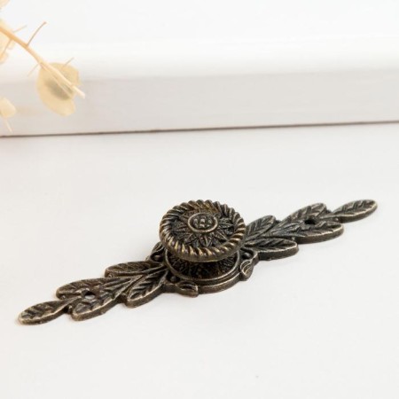 Decorative metal handle "Foliage" (set 2 pcs) 8.5x1.7x0.7 cm-1