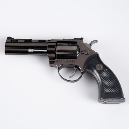 Gas lighter for smoking "Pistol in the holster", piezo, 9 x 9 cm