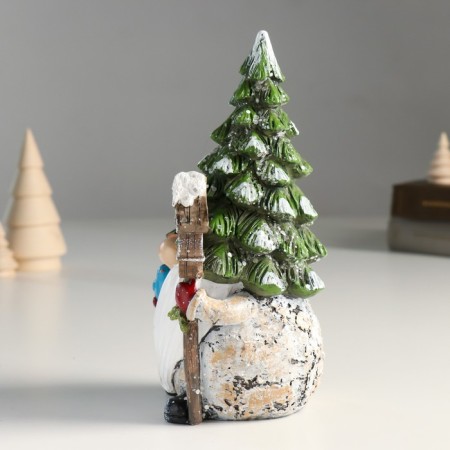 Polystone souvenir "Santa Claus in a cap-flap, with a birdhouse and a bird" 9x8x19.5 cm-3