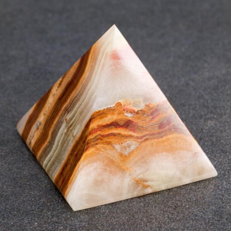 Souvenir "Pyramid", 3.8 cm, onyx-2