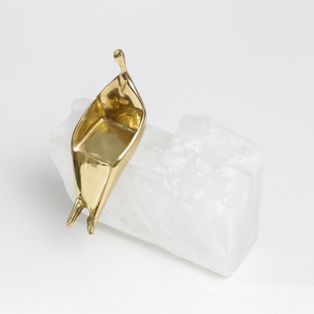 Souvenir brass, quartz "abstraction. Man in a cloak, sits on the mountain" 13x7x15 cm-4