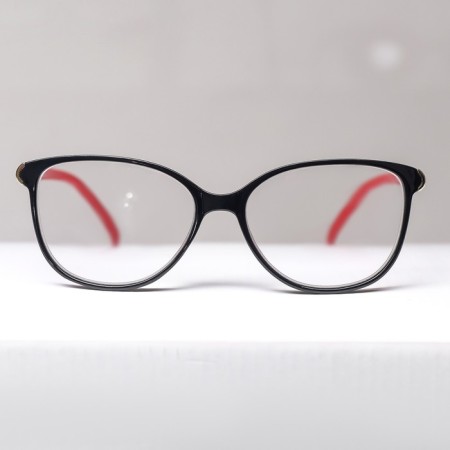 Finished glasses FM 382 C1, the color is red-black, +2-1