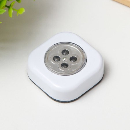 Night Pushlite "Square" 4XLED, 3AAA white 6.5x6.5x2.5 cm Risalux