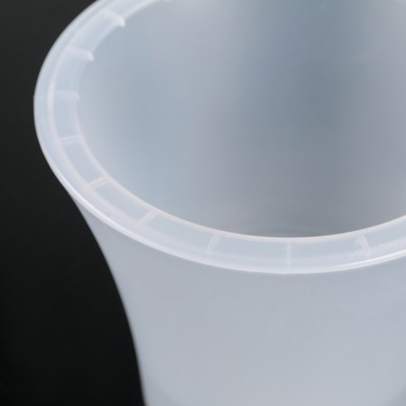 A pot with a liner d = 15, h = 13 "City"-1