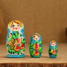 Nesting doll 