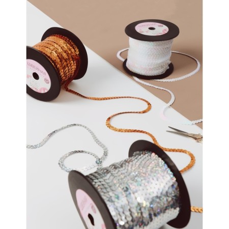 Sequins on threads, mother -of -pearl, 6 mm, 91 ± 1 m, white color No. 51-2