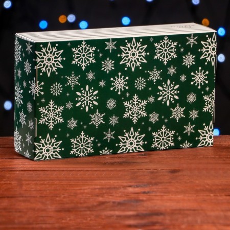 The box is folding, under 5 eclairs of the Happy New Year, 25.2 x 15 x 6.6 cm-1