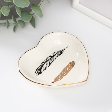Souvenir ceramic stand for the ring "Heart. Peep" 10.5x10x2 cm-2