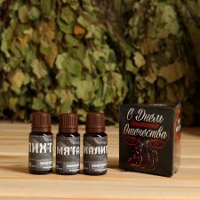 A set of oils in a triangular box 