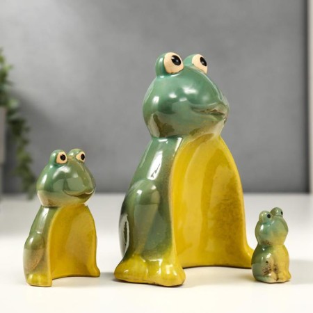 Souvenir Ceramics "Family Frogsat" set 3 pcs 16.5x11.8x9 cm-3