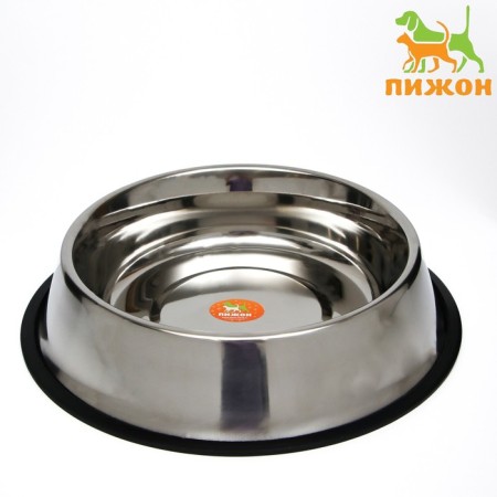 A bowl with a non -slip base, 2.6 liters