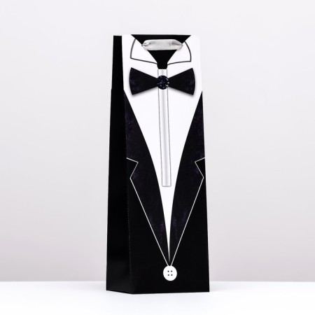 Laminated package for a bottle, 12 x 9 x 36 cm