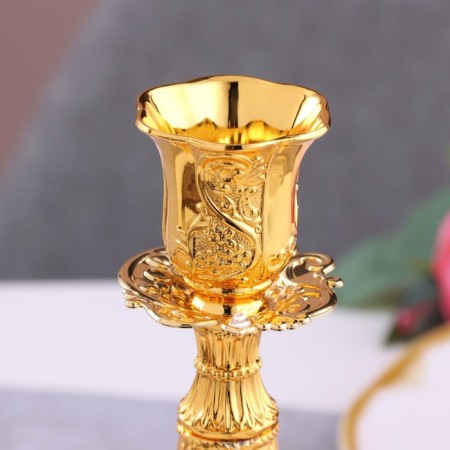 A set of 2 candlesticks, 7 x 7 x 19 cm-2