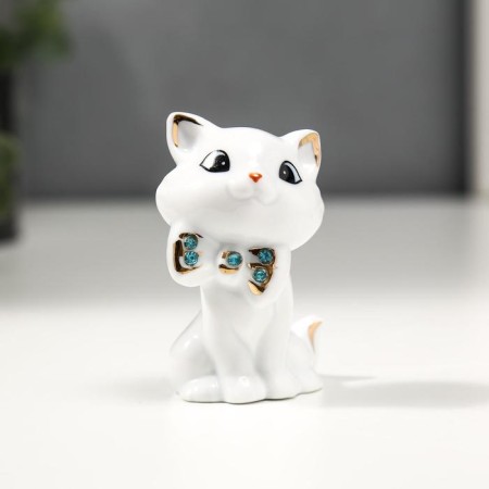 Souvenir ceramics "White kitten with a butterfly" with gold, rhinestones 7.5 cm