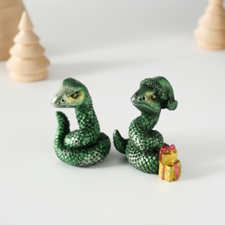 Souvenir Polystone "Green Snake" MIX 5x3x5 cm-1