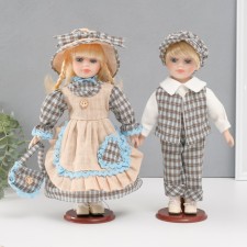 Doll Collectible couple 