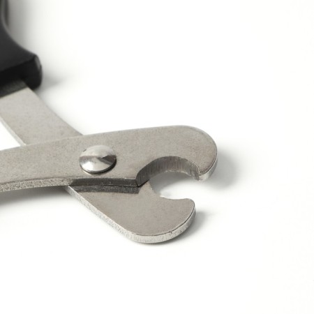 Middle scissors are medium with an emphasis for a finger, black with red-2