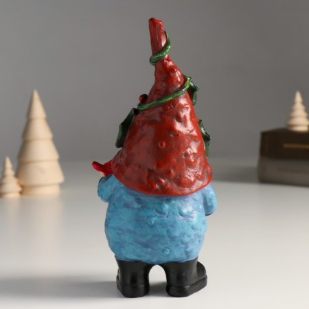 Suvenir Polystone "Santa Claus in a cap with berries, with a bird northern cardinal" 9x9x18.8 cm-2