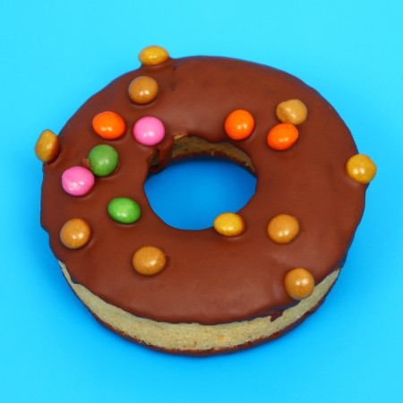 Cupcake "Papita Donut", with cocoa glaze, chocolate filling and colored dragees 40 g-1