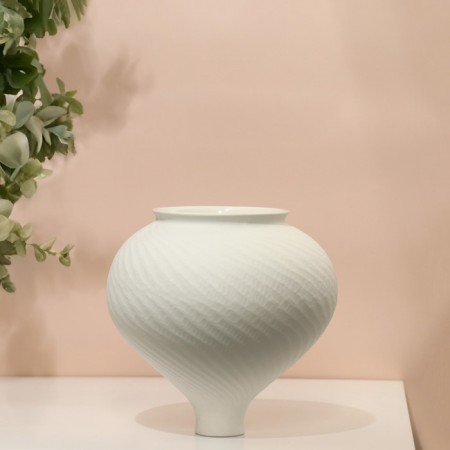 Vase for flowers decorative "Toledo" color white 20 x 15 x 15 cm-3