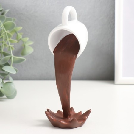 Polystone souvenir "White cup of coffee with milk - spray" 15x5x8 cm