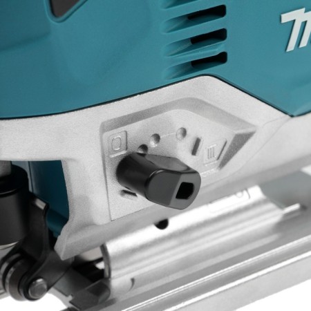 Lobzik Makita JV0600K 650W 3100 incidents/min from the mains-5