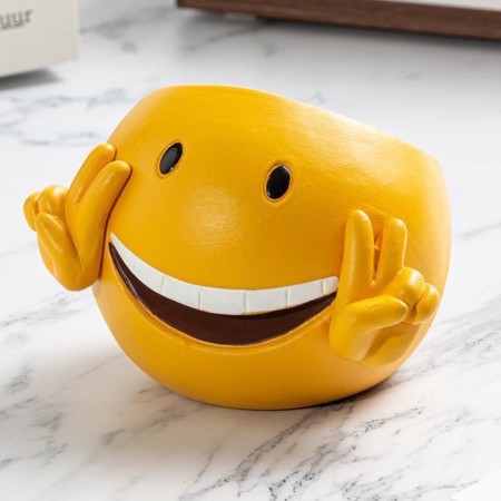 An ashtray "Merry Smile", 12 x 11 x 9 cm-1