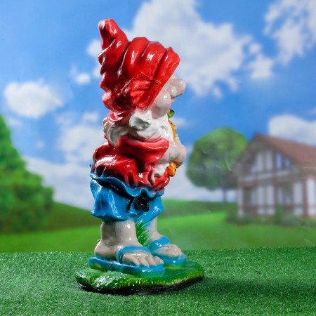 Garden figure "Gnome with carrots" average 30x25x55cm-1