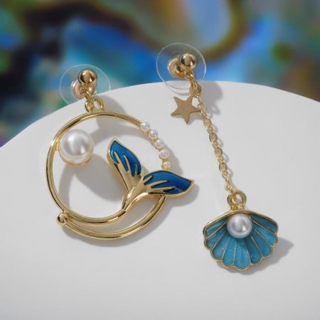 Emall Earms "Night" tail with a shell, the color is blue-white in gold