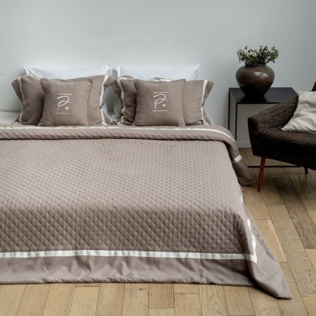 Set: a bedspread with pillowcases “Initials”, size 240x240 cm, 40x40 cm - 2 pcs, 50x70 cm - 2 pcs-3